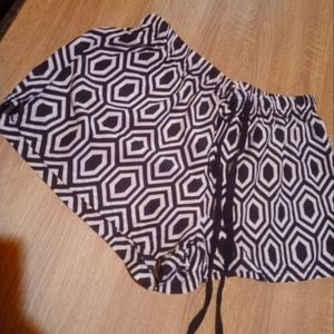 Just be shorts size small